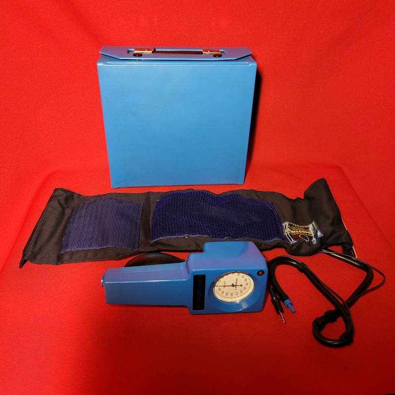 Vintage Lumi Tronic Home Electronic Blood Pressure Unit gallery