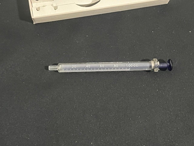 Becton Dickinson B-D Yale Tuberculin Syringe No. 1YT 1cc gallery