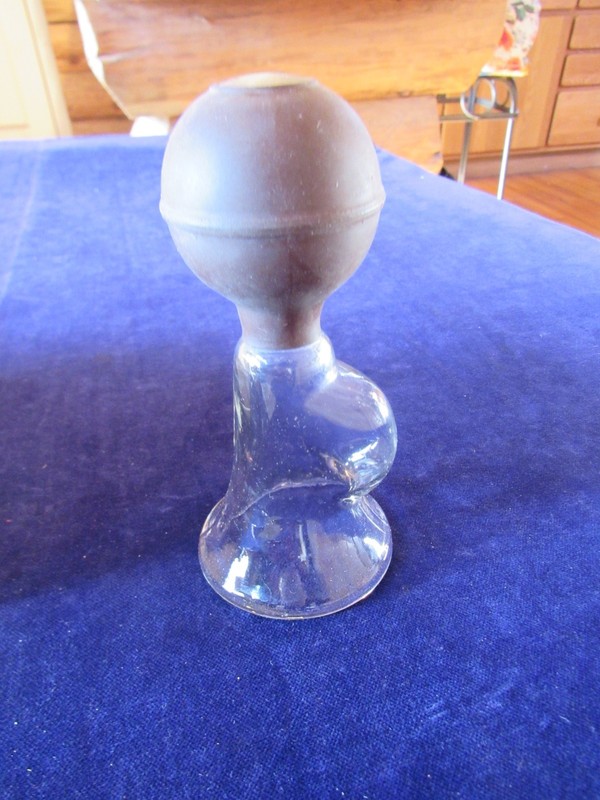 Vintage U.S Drug Sundries English Breast Pump w/Box A56 gallery