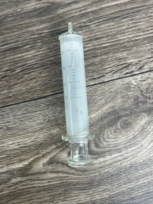 Vintage Glass Syringe Lot – 2cc 20cc 50cc – ACE BD Tomac – USA Made gallery