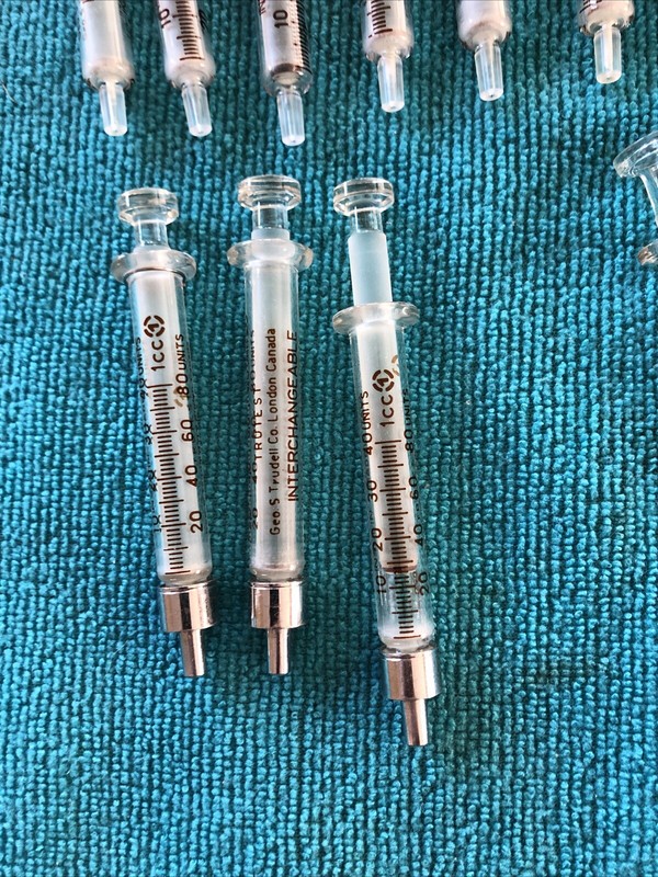 24-Vintage Italy Glass Syringes 1CC New Old Stock Medical & 4 BD, 2 Standard gallery