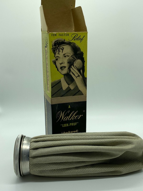 Vintage Walker "Leek-Pruf" 9" Checkered Ice Cap Made in USA Vintage Advertising