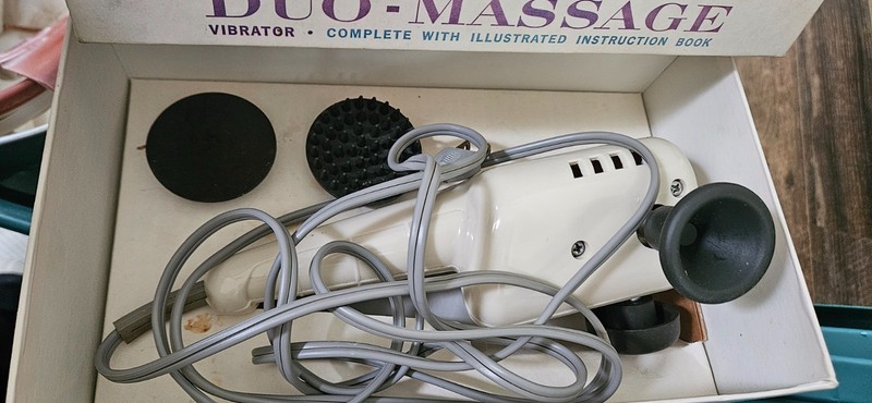 VINTAGE OSTER MASSAGER VIBRATOR DUO TWIN HEAD MODEL 206 gallery