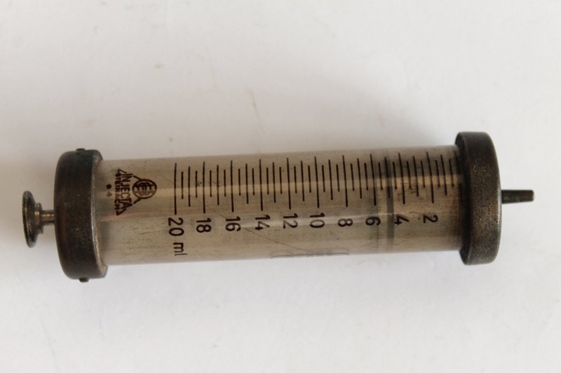 WWII Antique German Injecta Steinach Syringe 1940`s gallery