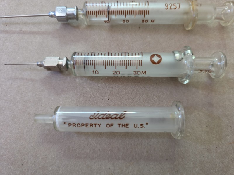 VTG Ideal and Hypo Medical Glass 2cc Syringe Military War History marked gallery