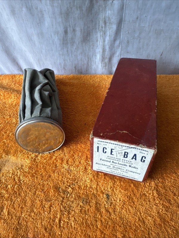 M•Vintage English Style Ice Bag Size 9 By Davidson Rubber With Original Box gallery