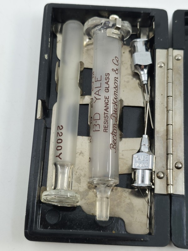 Vintage B-D Yale Hypodermic Syringe Kit Atropine Sulfate Apothecary Medical gallery