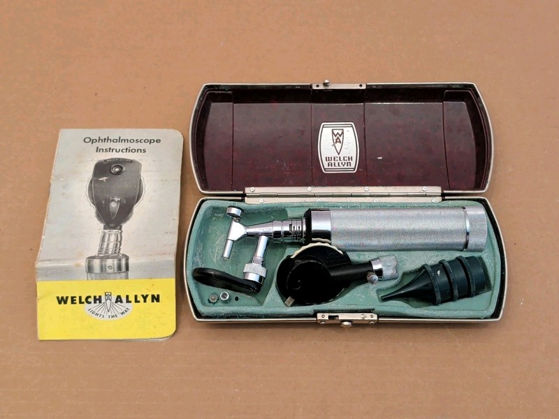 Vintage Welch Allyn Ophthalmoscope Doctor Eye & Ear Scope Tool Medical Device