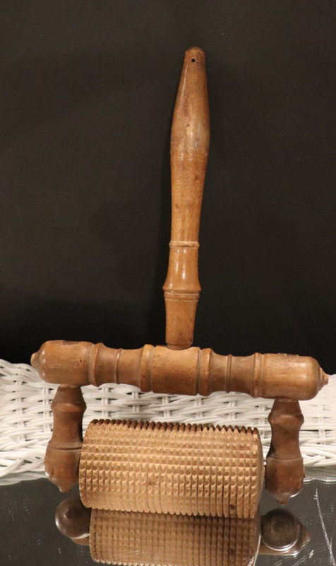 SCARCE VINTAGE ANTIQUE MASSAGE ROLLER MEDICAL INSTRUMENT NEUROLOGICAL INSTRUMENT gallery