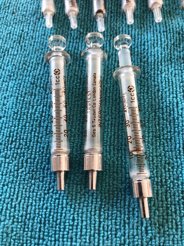24-Vintage Italy Glass Syringes 1CC New Old Stock Medical & 4 BD, 2 Standard gallery