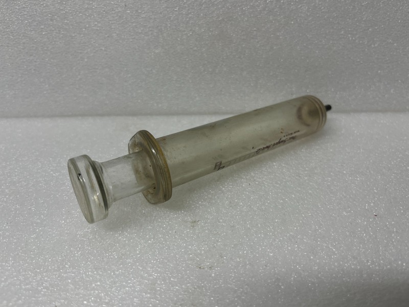 Vintage Macgregor Instrument Co. Glass Syringe 20cc 8627 gallery