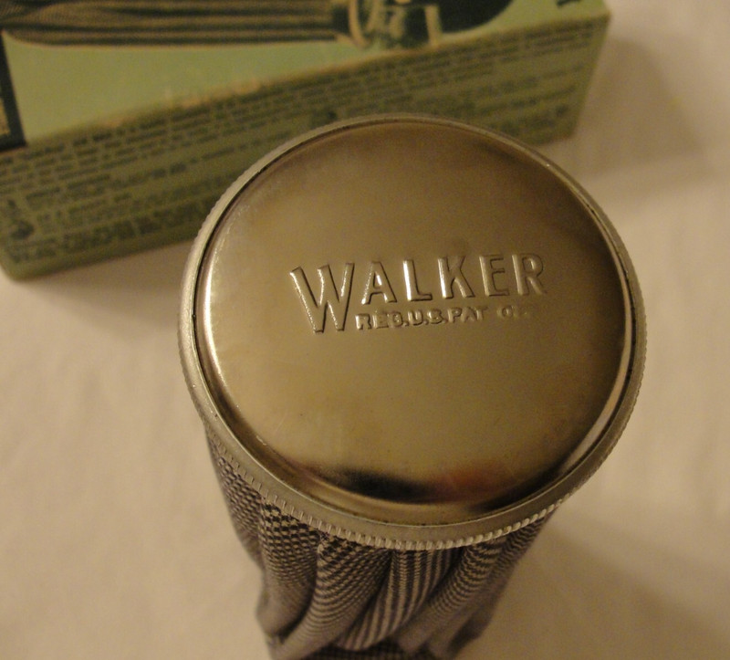 Vintage Walker "Leek-Pruf" Ice Bag with Original Box – 9 Inch – Authentic 1940s gallery