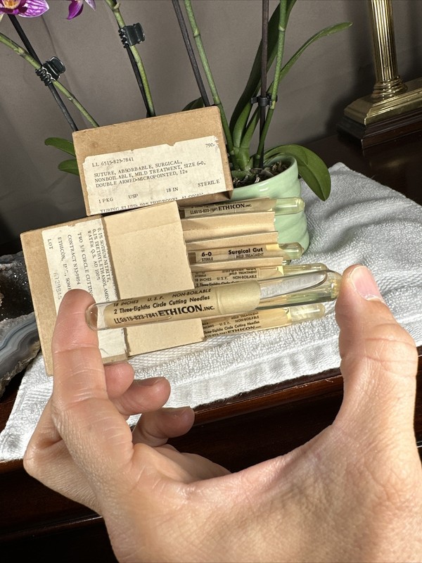 Vintage 1961 Box of 12 NEW Gut Absorbable Sutures 18in RARE Collectible gallery