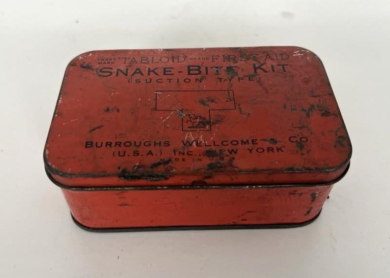 Vintage Tabloid First Aid Snake Bite Kit Tin Burroughs Wellcome Medical