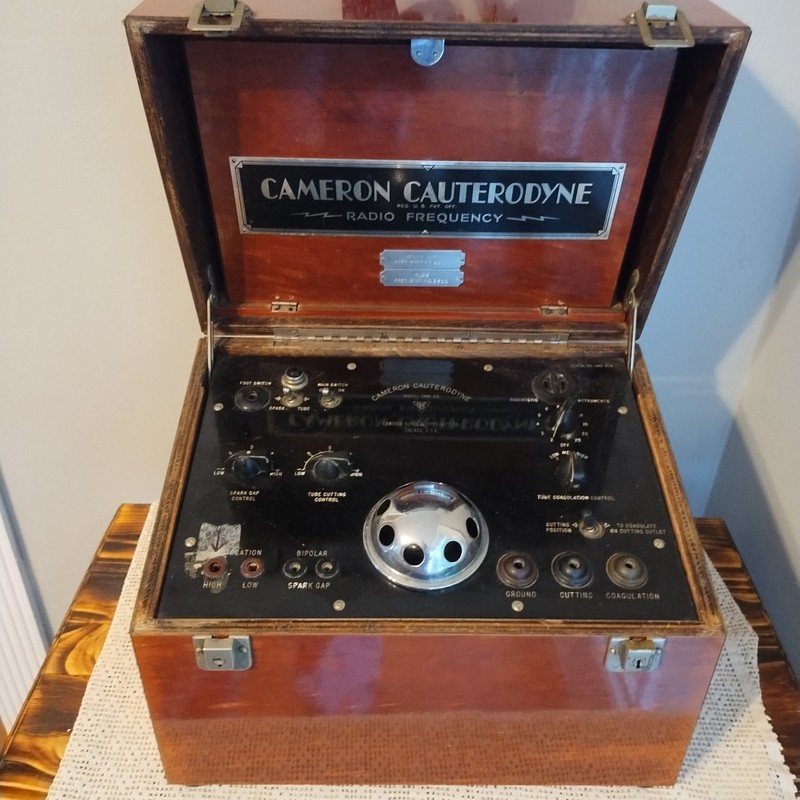 Vintage Early Cameron Cautery Medical Device Cauterizing Machine In Wood Case