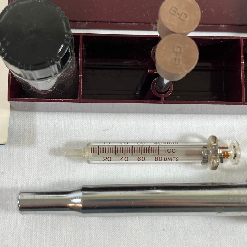 Vintage B-D Injection kit travel case glass syringe medical no. 70 INCOMPLETE U gallery
