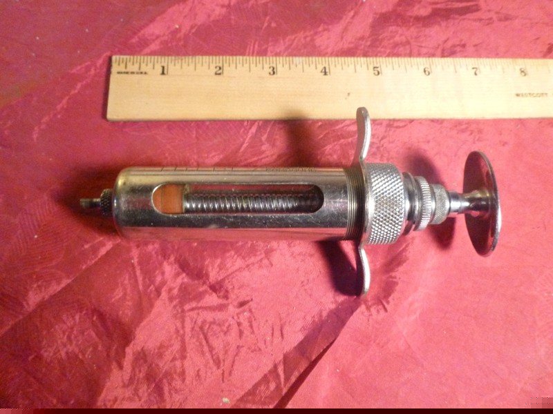 VINTAGE METAL HYPREZ DIAMOND COMPOUND SYRINGE NICE