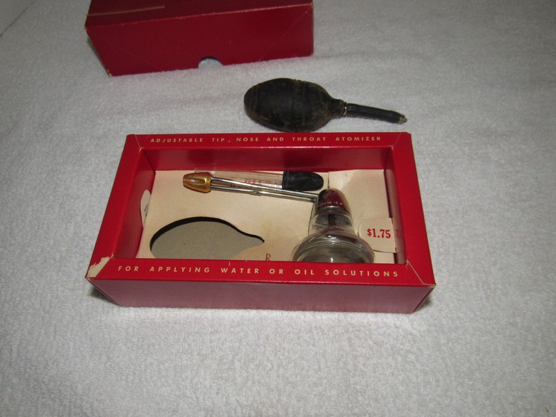 Vintage Devilbiss No 15 Nose & Throat Atomizer Original Box Glass Rubber Bulb gallery