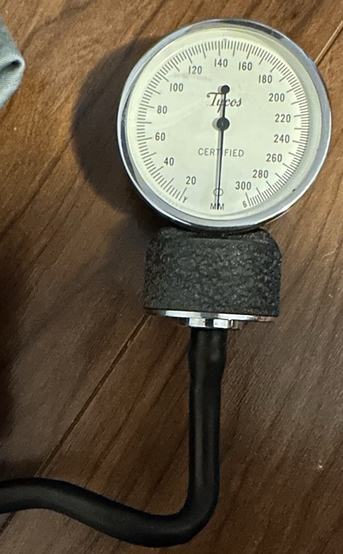 VTG Tycos Taylor Instrument Co. Blood Pressure Sphygmomanometer w/ Cowhide Case gallery
