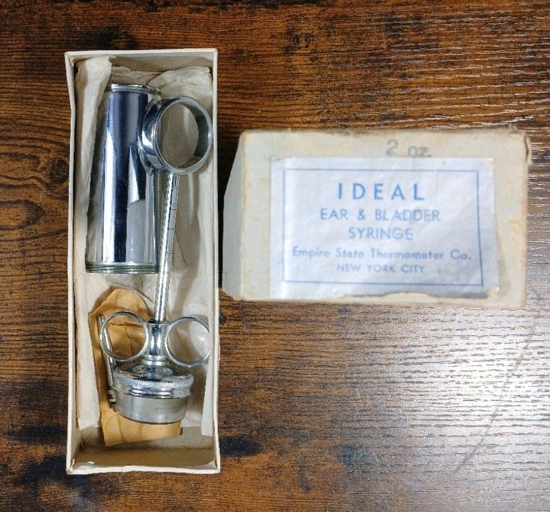 Vintage Payne Surgical MFG IDEAL Ear and Bladder Syringe With Orignal Box