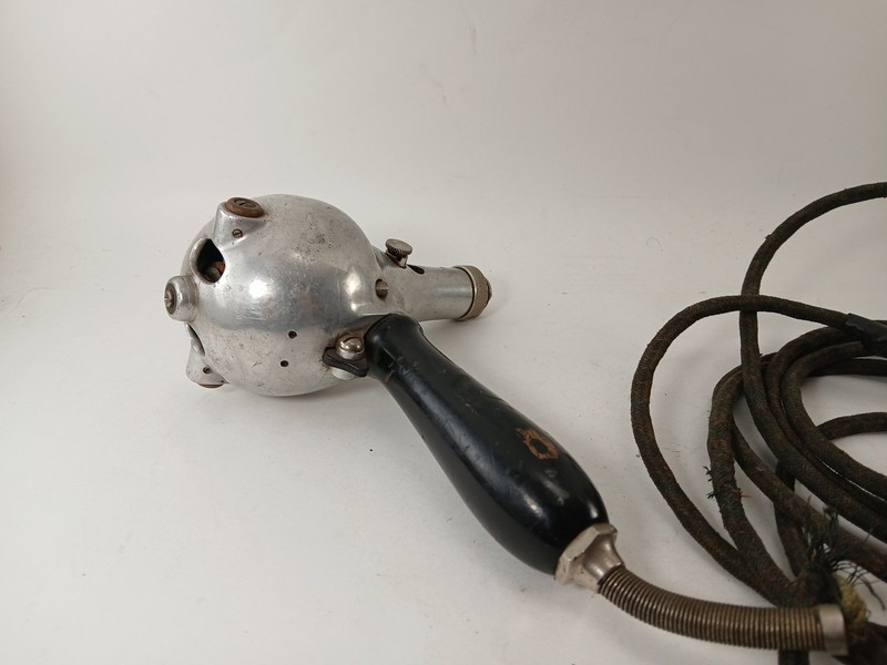 VTG 1920’s 30’s Shelton Knickerbocker Vibrator No Attachments Parts Works gallery