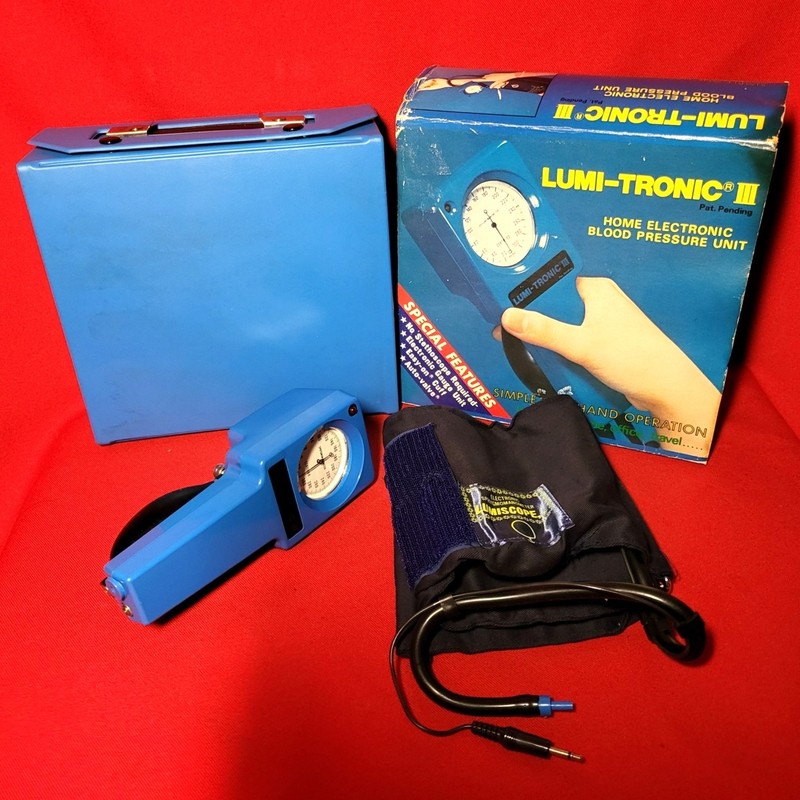 Vintage Lumi Tronic Home Electronic Blood Pressure Unit