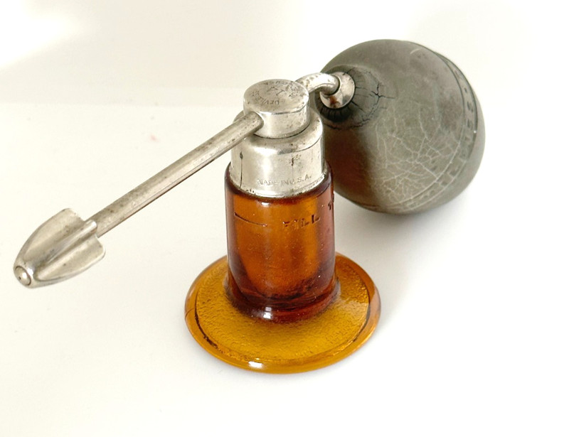 Vintage 1930’s DeVilbiss Medical Atomizer #14 Amber Glass Perfume Throat Spray