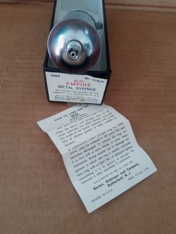 Vintage B-D Empire Reusable Metal Syringe 4 oz Dental Veterinary 478/4 gallery