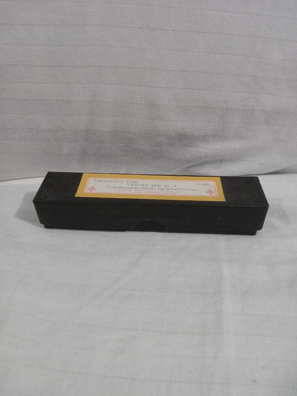 RARE Antique Johnson & Johnson sutures EMERGENCY tube TWISTED SILK #9 W/ Box 20" gallery