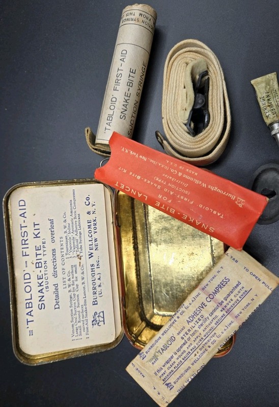 Vintage Tabloid First Aid Snake Bite Kit Tin Burroughs Wellcome Medical gallery