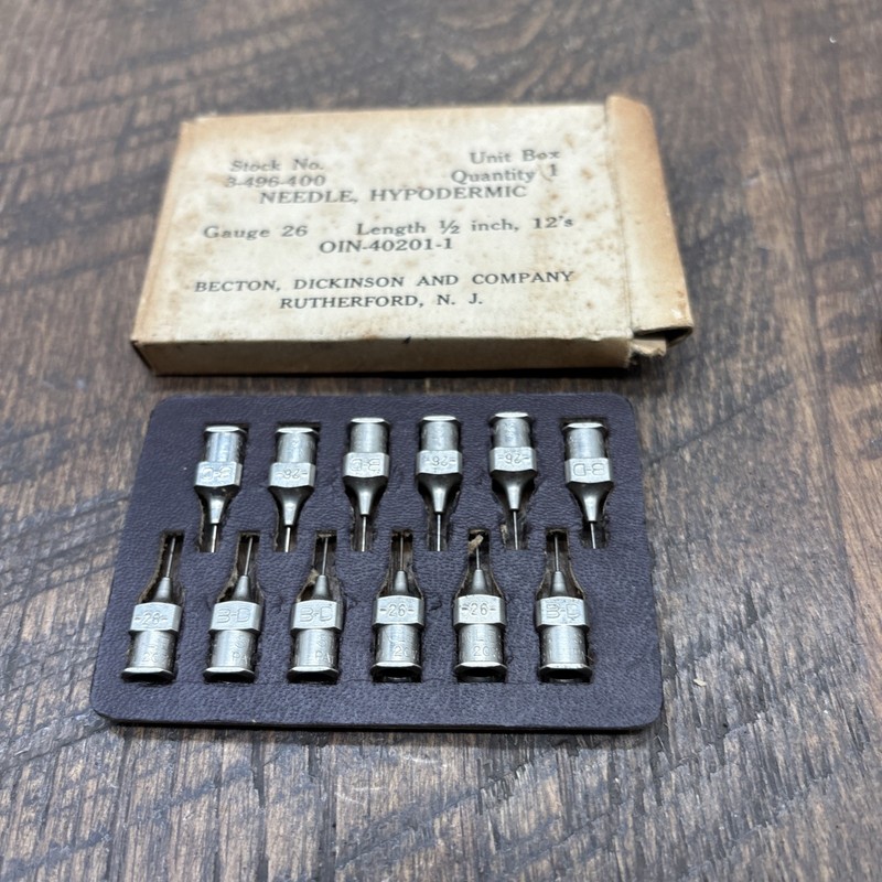 Two packs of hypodermic needles vintage 1940s new total of 24 needles gallery