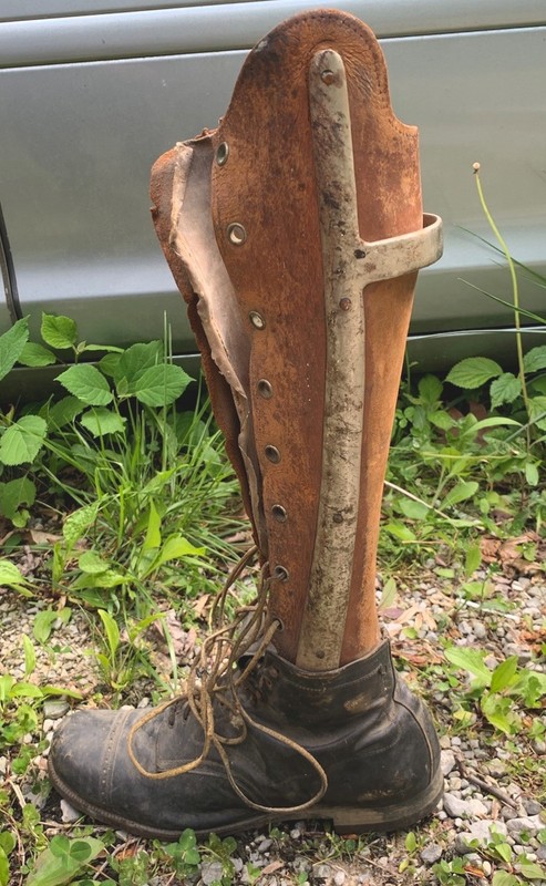 Antique Surgical Medical Leather Prosthetic Leg Bizarre Oddity Halloween prop gallery
