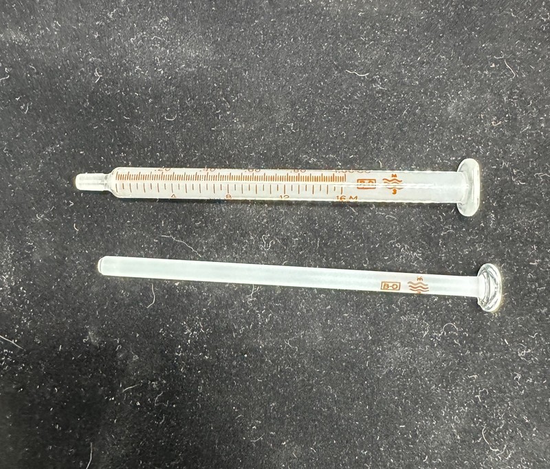 Vintage B-D Multifit Tuberculin 1cc Glass Syringe in its original box gallery