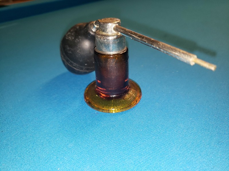 ANTIQUE 1930s DEVILBISS No14 YELLOW GLASS SPRAY ATOMIZER gallery