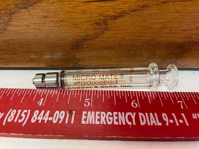 Vintage Micro-Mate Interchangeable 2cc/32m Glass Luer Lock Tip Syringe