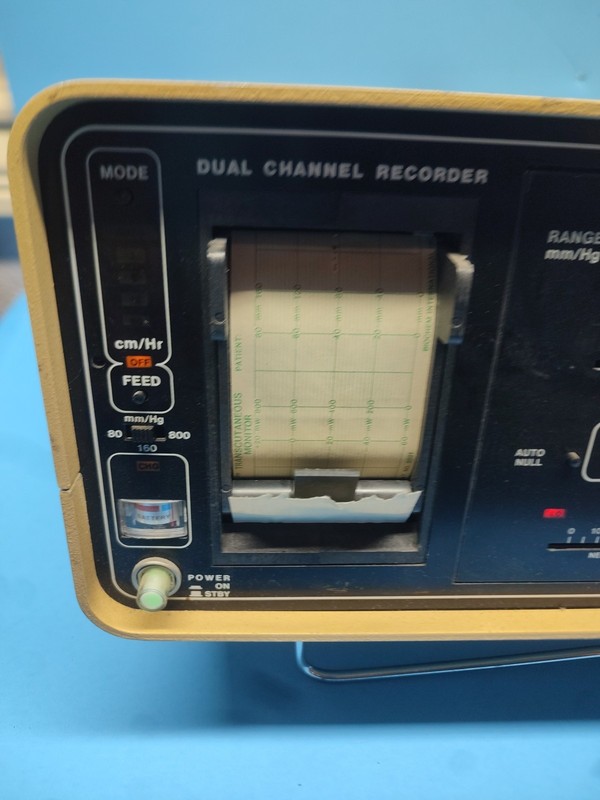 Vintage Lifespan 100 tsPO2 monitor, Model 2005BN, 105-125 V, 50Hz-60 Amp gallery