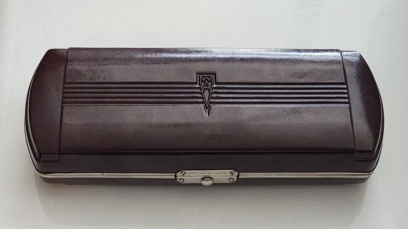 Vintage 1950s WELCH ALLYN Ophthalmoscope/Otoscope Kit in Bakelite Case TESTED gallery