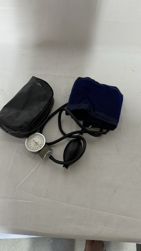Vintage Sphygmomanometer Hand Held Blood Pressure Monitor Japan