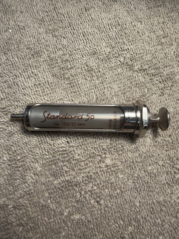 vintage ww2 era standard 50 syringe 1940’s glass