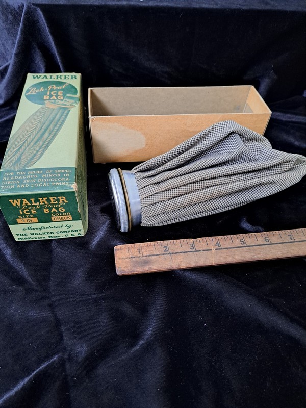Vintage Walker "Leek-Pruf" Ice Bag with Original Box – 9 Inch – Authentic 1940s