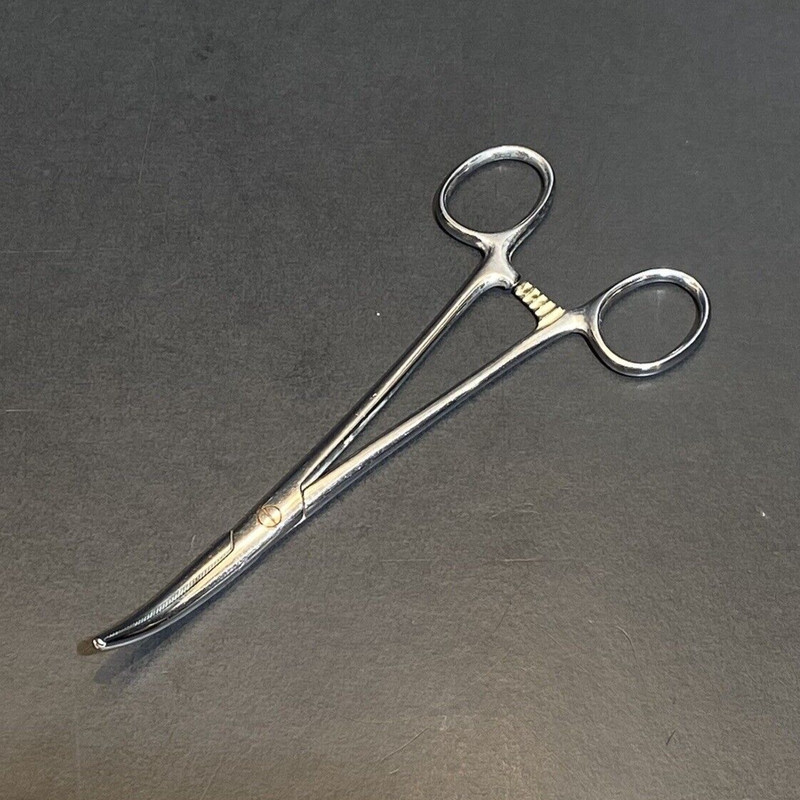 VTG Locking Curved Rat Tooth Forceps Medical Surgical Oddity 6.5″ Chrome 30s-60s