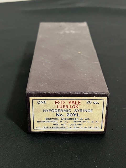 Becton Dickinson Yale B-D Luer Lok Hypodermic Syringe No. 20YL 20cc