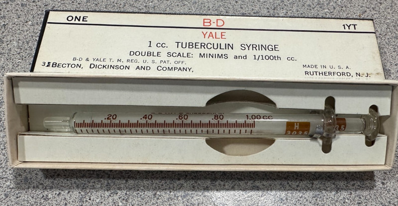 Vintage 1 cc Tuberculin Medical Syringe Becton Dickinson Glass In Original Box