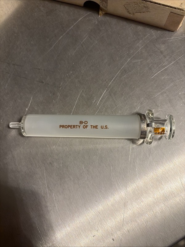 Vintage 10cc Glass Syringe Property of US G9425 1950’s Becton Dickinson