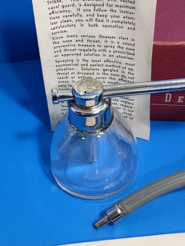 Vintage 1940s DeVilbiss Nose & Throat Adjustable Tip Atomizer No.15 w/Box gallery