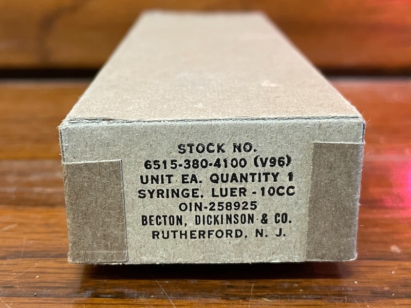 Vintage B-D 10cc Glass Eccentric Tip Syringe 6515-380-4100 (V96)