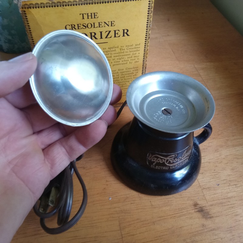 1930s VAPO CRESOLENE ELECTRIC VAPORIZER COMPLETE w/ORIGINAL PAN & BOX gallery
