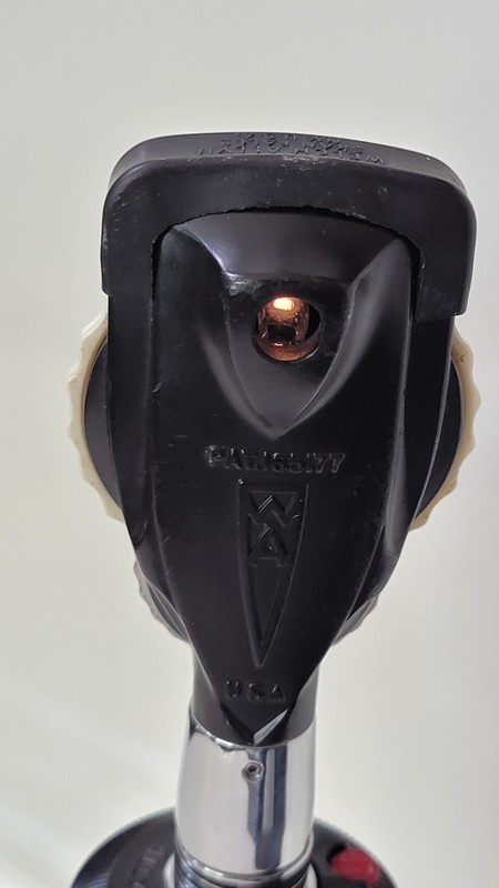 Vintage 1950s WELCH ALLYN Ophthalmoscope/Otoscope Kit in Bakelite Case TESTED gallery