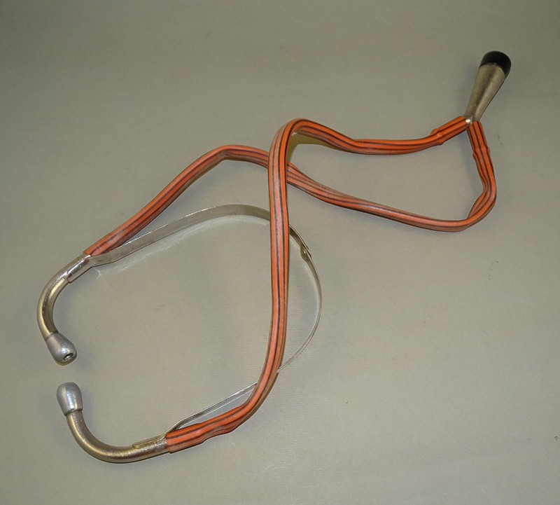 Vintage Classic Doctor Stethoscope ,Red /Black Tubes ,Bell Shape gallery