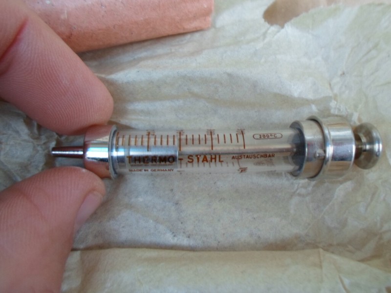 Vintage 1970's LOT of 5 Thermo Glass Syringe Injecta Original Record 2ml Germany gallery